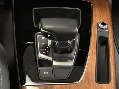 2023 Audi Q5 Premium 40 TFSI quattro S tronic