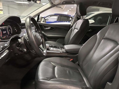 2023 Audi Q7 45 Premium