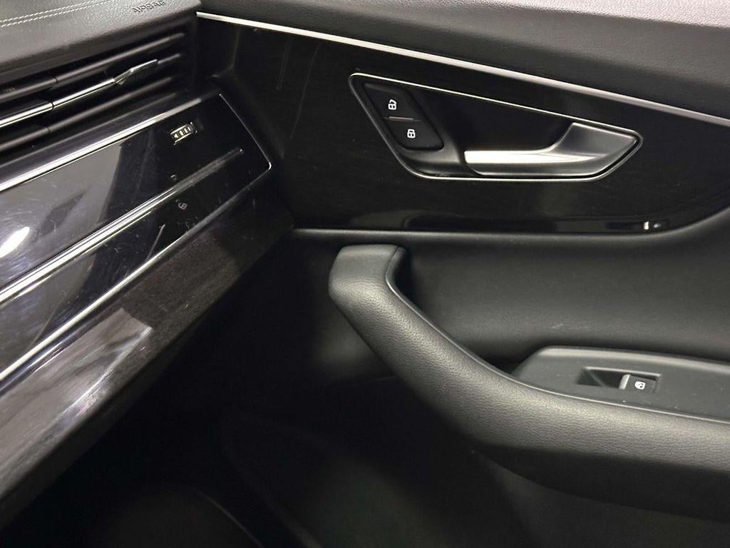 2023 Audi Q7 45 Premium