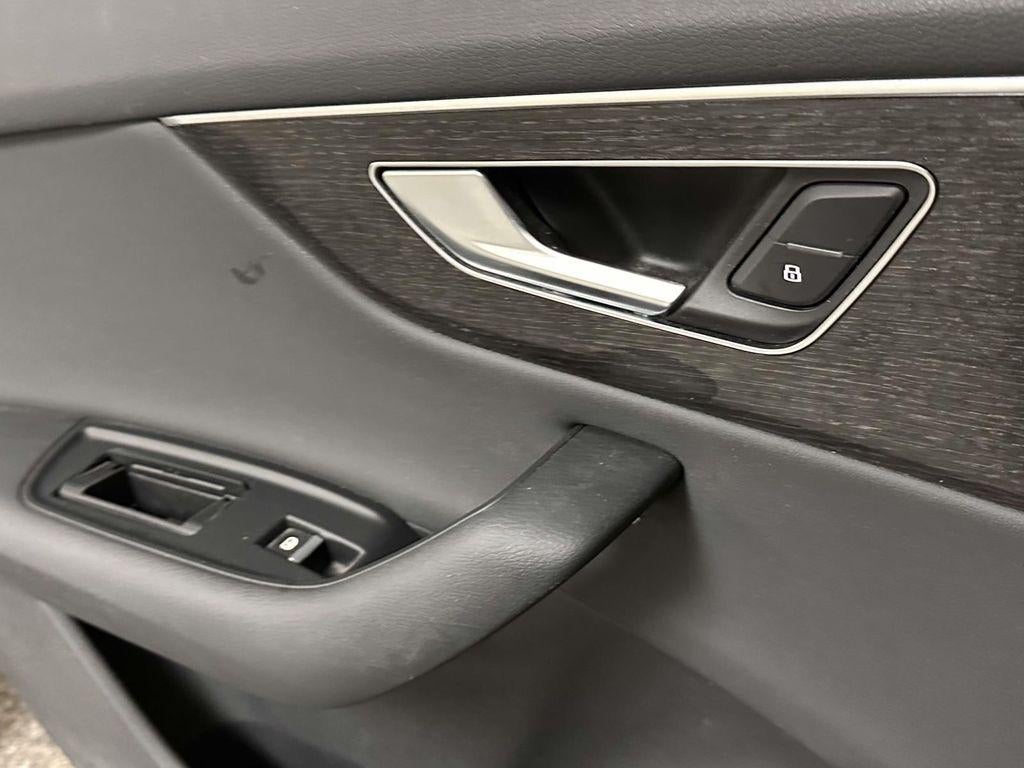 2019 Audi Q8 55 Premium