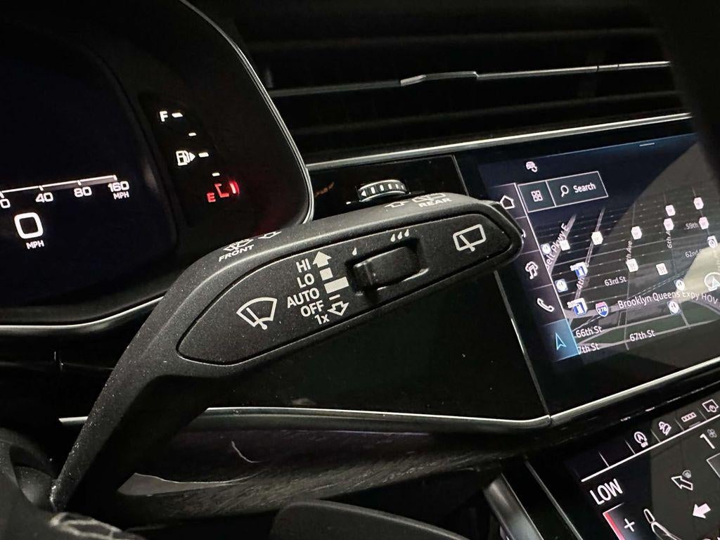 2025 Audi Q8 Premium 55 TFSI quattro