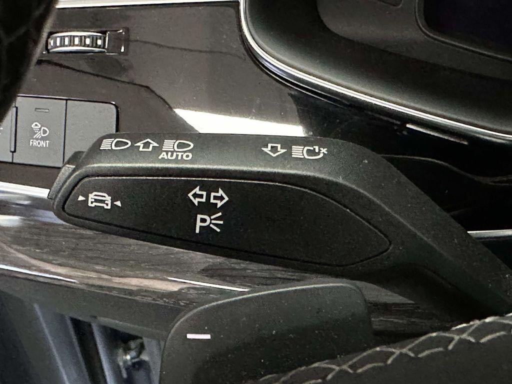 2025 Audi Q8 Premium 55 TFSI quattro