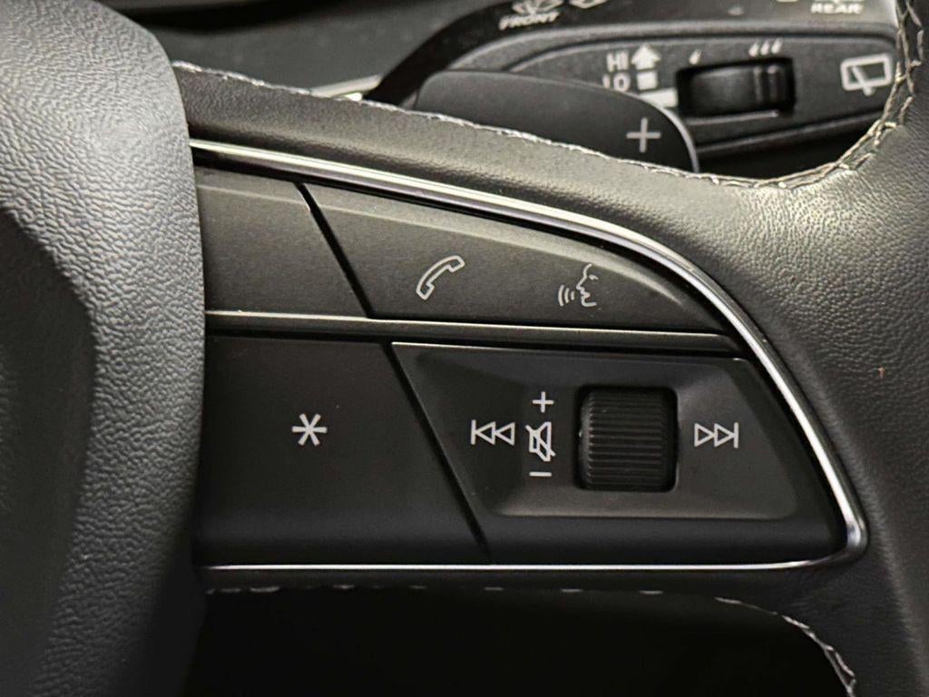 2023 Audi Q8 Premium 55 TFSI quattro Tiptronic