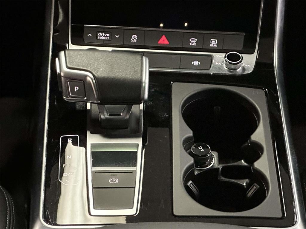 2025 Audi Q8 Premium 55 TFSI quattro