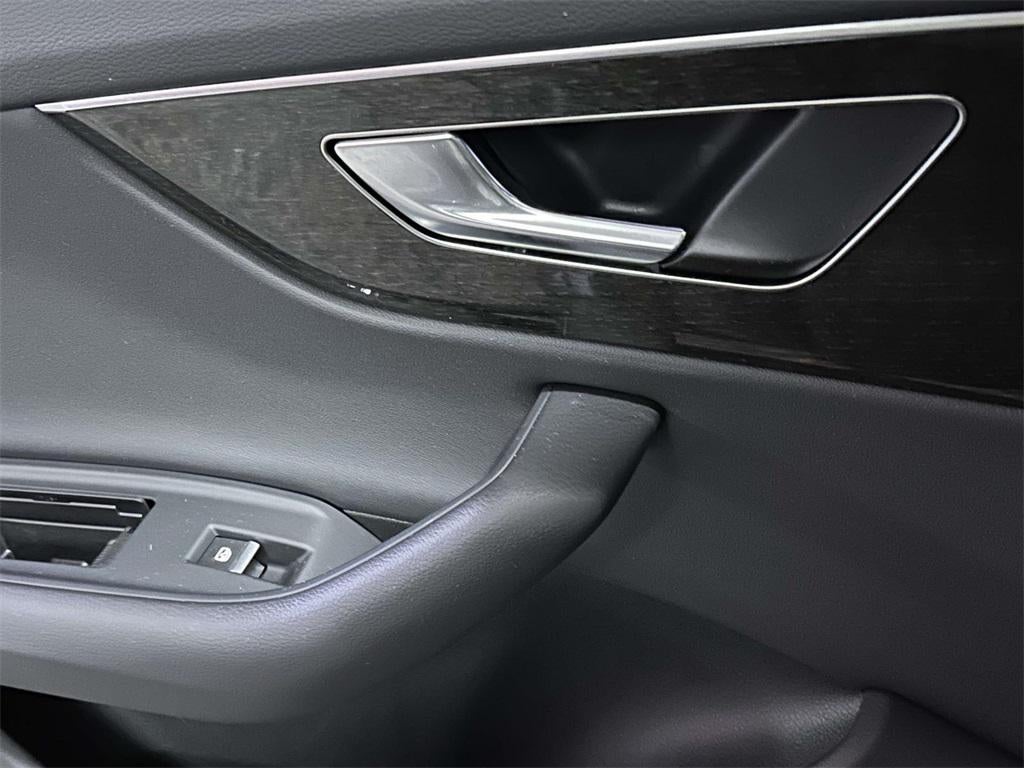 2025 Audi Q8 Premium 55 TFSI quattro