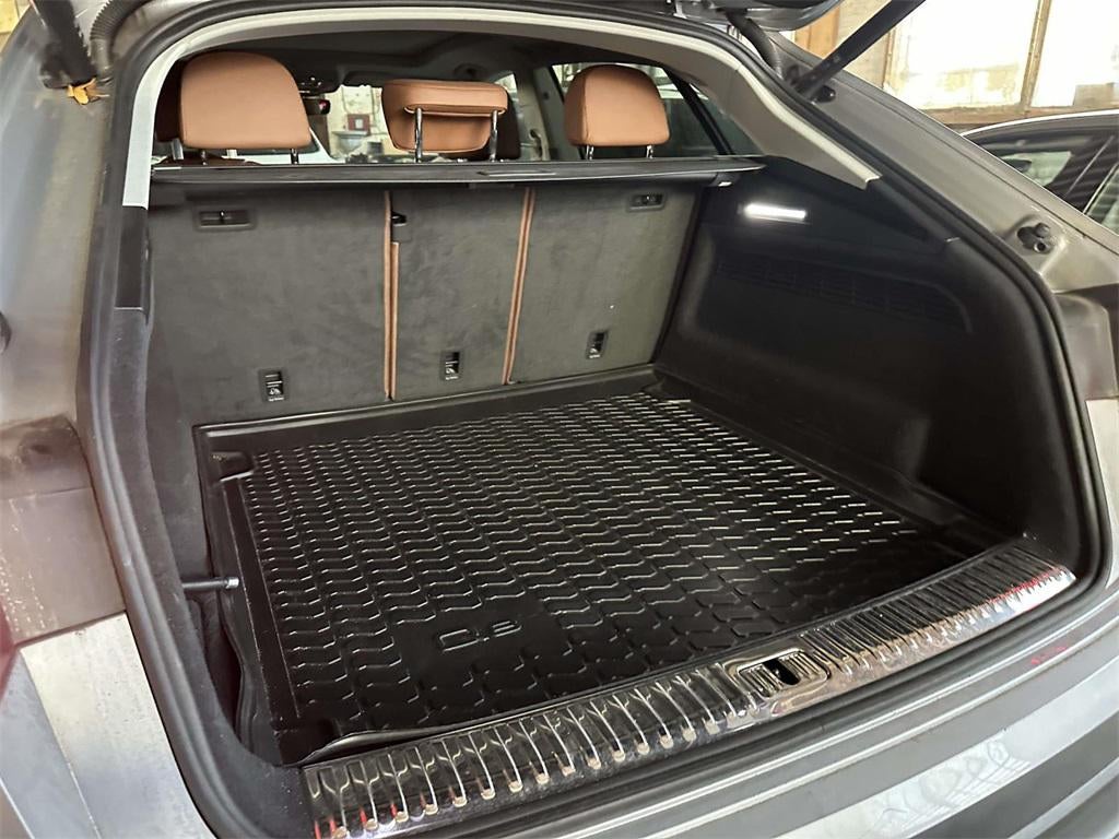 2022 Audi Q8 Premium 55 TFSI quattro Tiptronic