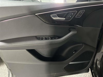 2025 Audi Q8 Premium Plus 55 TFSI quattro