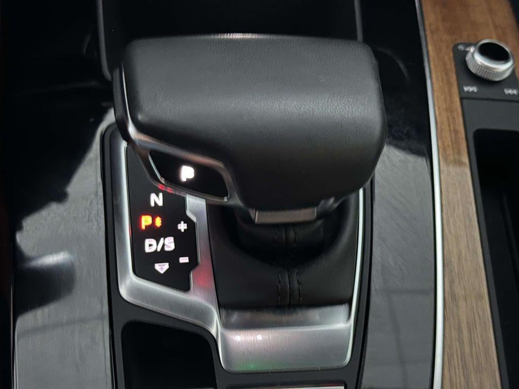2023 Audi Q5 Premium Plus 55 TFSI e S line quattro S tronic