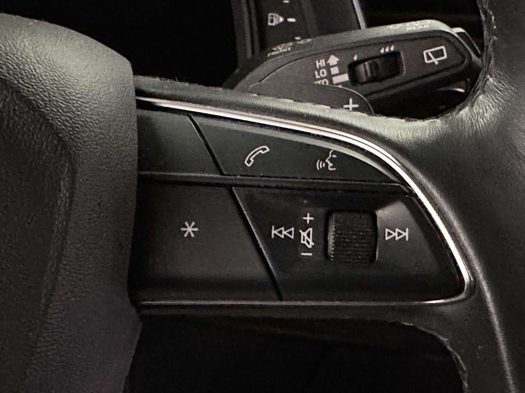 2022 Audi Q8 Premium Plus 55 TFSI quattro Tiptronic