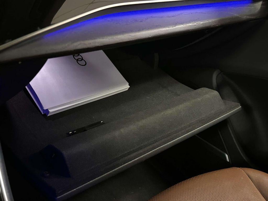 2022 Audi Q8 Premium Plus 55 TFSI quattro Tiptronic