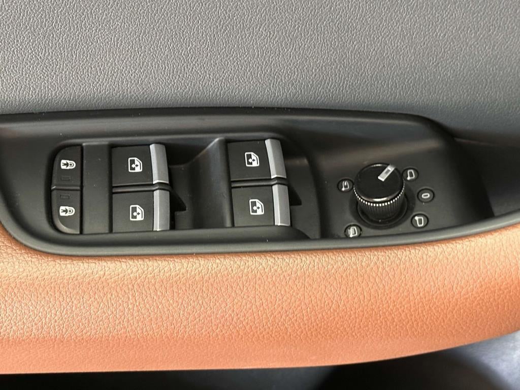 2022 Audi Q8 Premium Plus 55 TFSI quattro Tiptronic