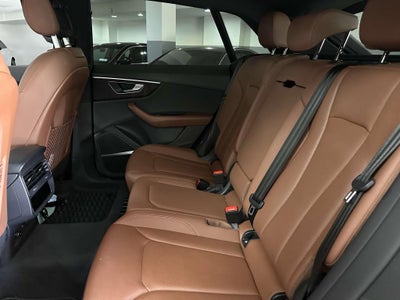 2022 Audi Q8 Premium Plus 55 TFSI quattro Tiptronic