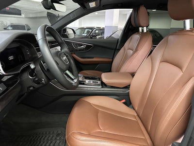 2022 Audi Q8 Premium Plus 55 TFSI quattro Tiptronic