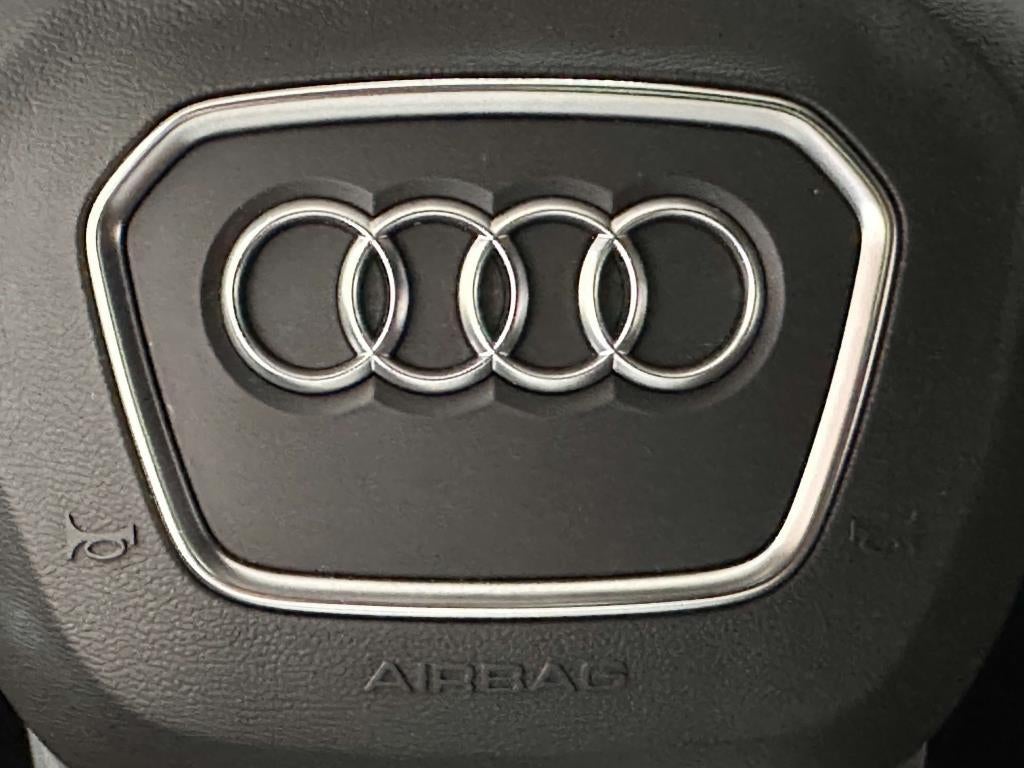 2022 Audi Q8 Premium Plus 55 TFSI quattro Tiptronic
