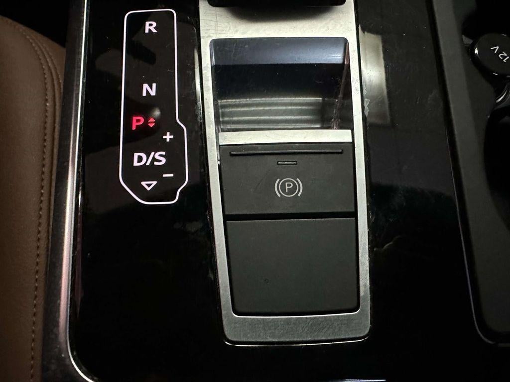 2022 Audi Q7 Premium Plus 55 TFSI quattro Tiptronic