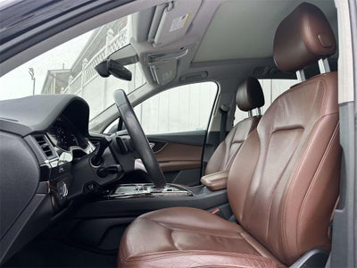 2022 Audi Q7 Premium Plus 55 TFSI quattro Tiptronic