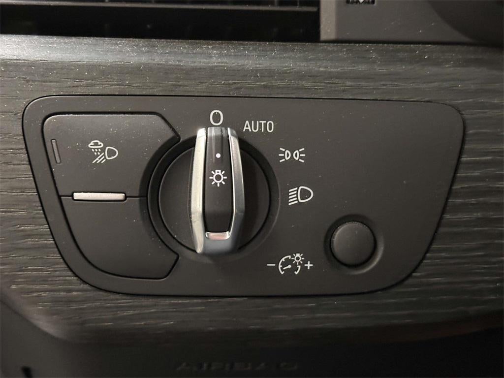 2023 Audi A4 Premium Plus 45 TFSI S line quattro S tronic