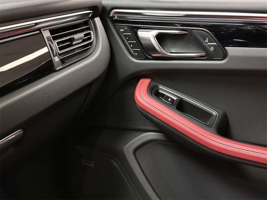 2024 Porsche Macan S