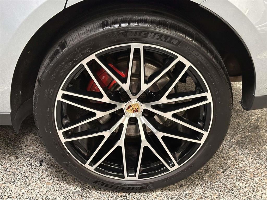 2024 Porsche Macan S