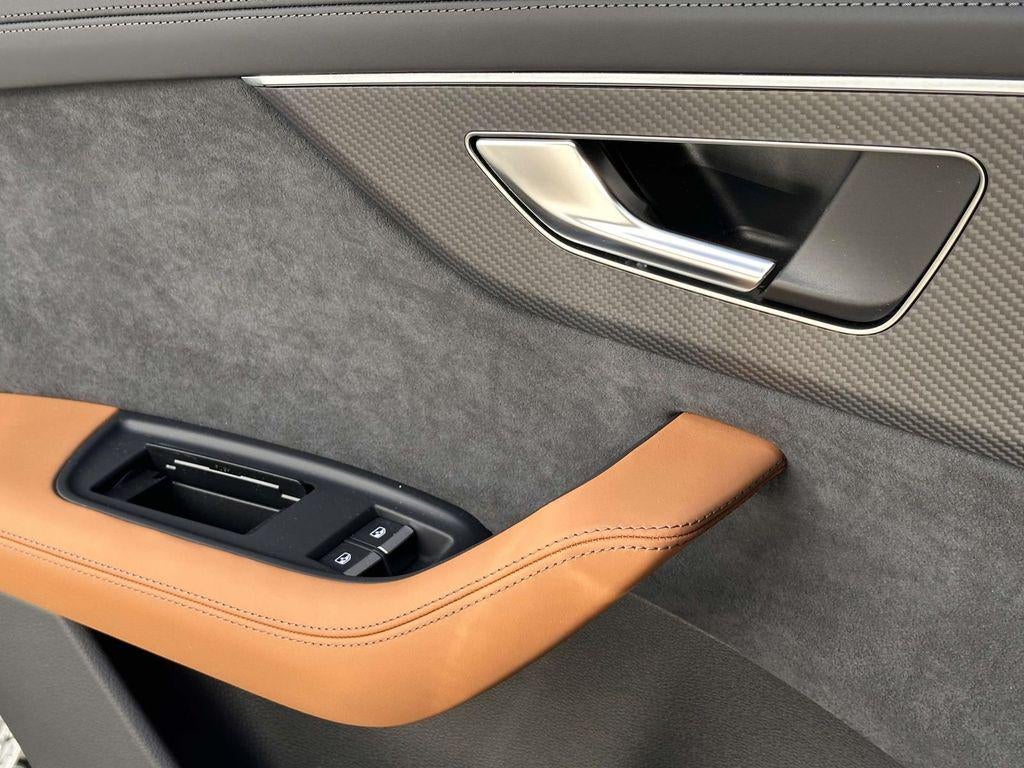 2023 Audi RS Q8 TFSI quattro Tiptronic